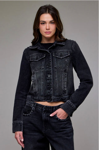 Hidden Fitted Trucker Jacket