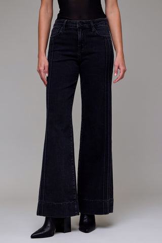 Hidden Pintuck Mid Rise
Comfort Flare